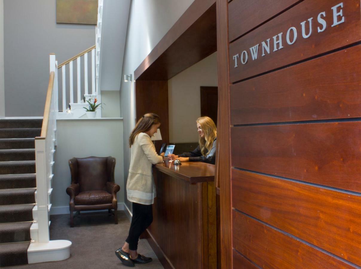 Gleesons Townhouse Booterstown Hotel Dublin Bagian luar foto