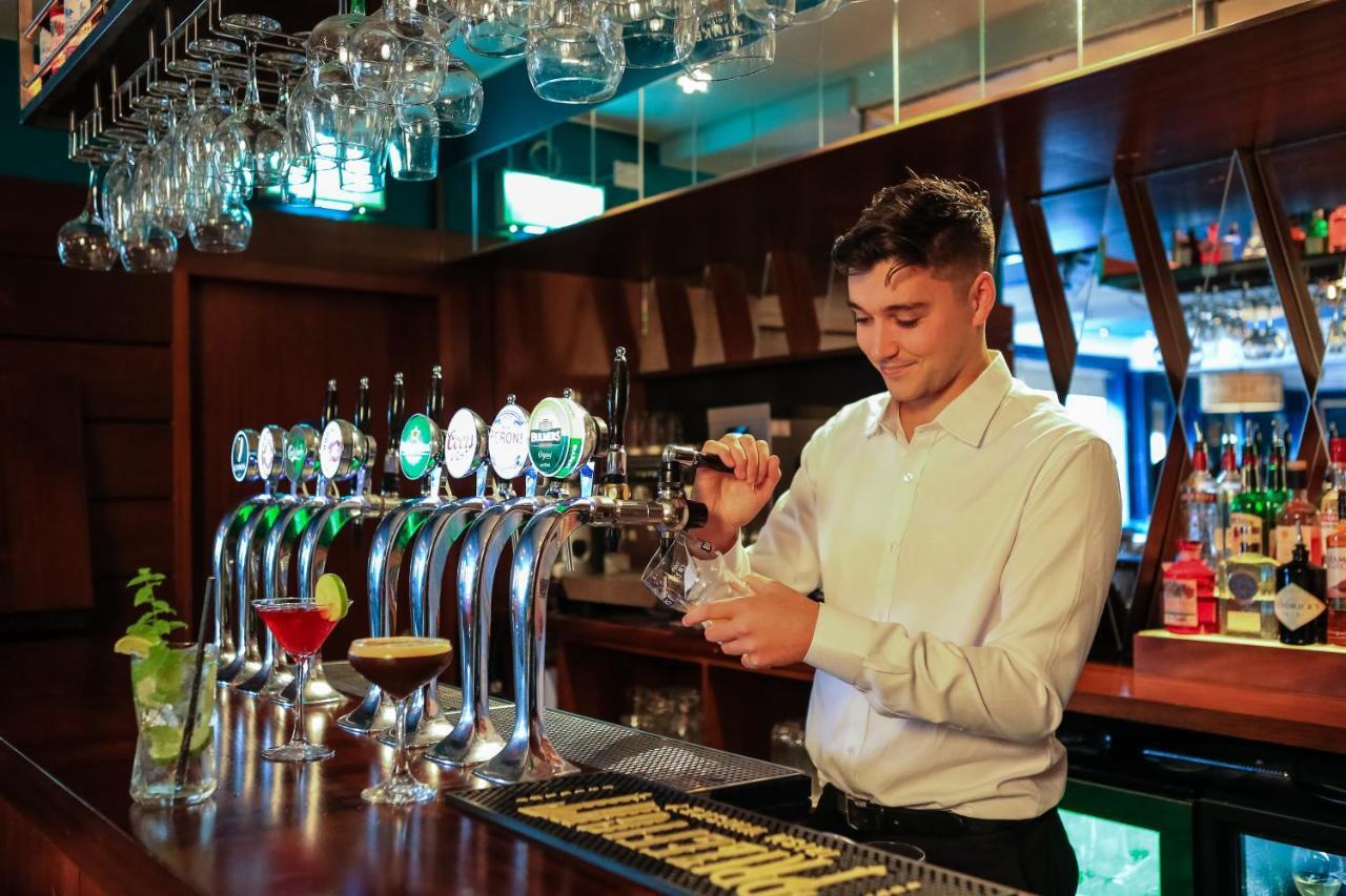 Gleesons Townhouse Booterstown Hotel Dublin Bagian luar foto