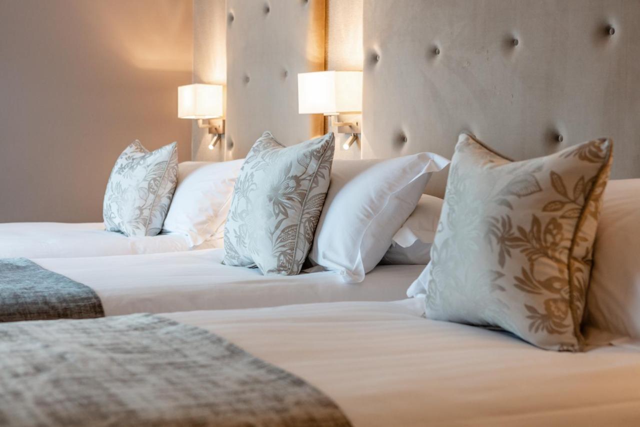 Gleesons Townhouse Booterstown Hotel Dublin Bagian luar foto