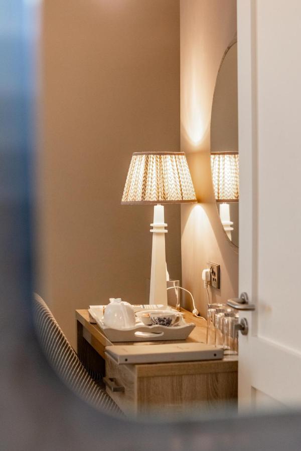 Gleesons Townhouse Booterstown Hotel Dublin Bagian luar foto