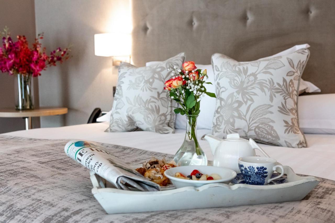 Gleesons Townhouse Booterstown Hotel Dublin Bagian luar foto